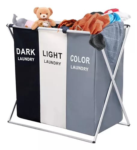 Canasta plegable para separar la ropa